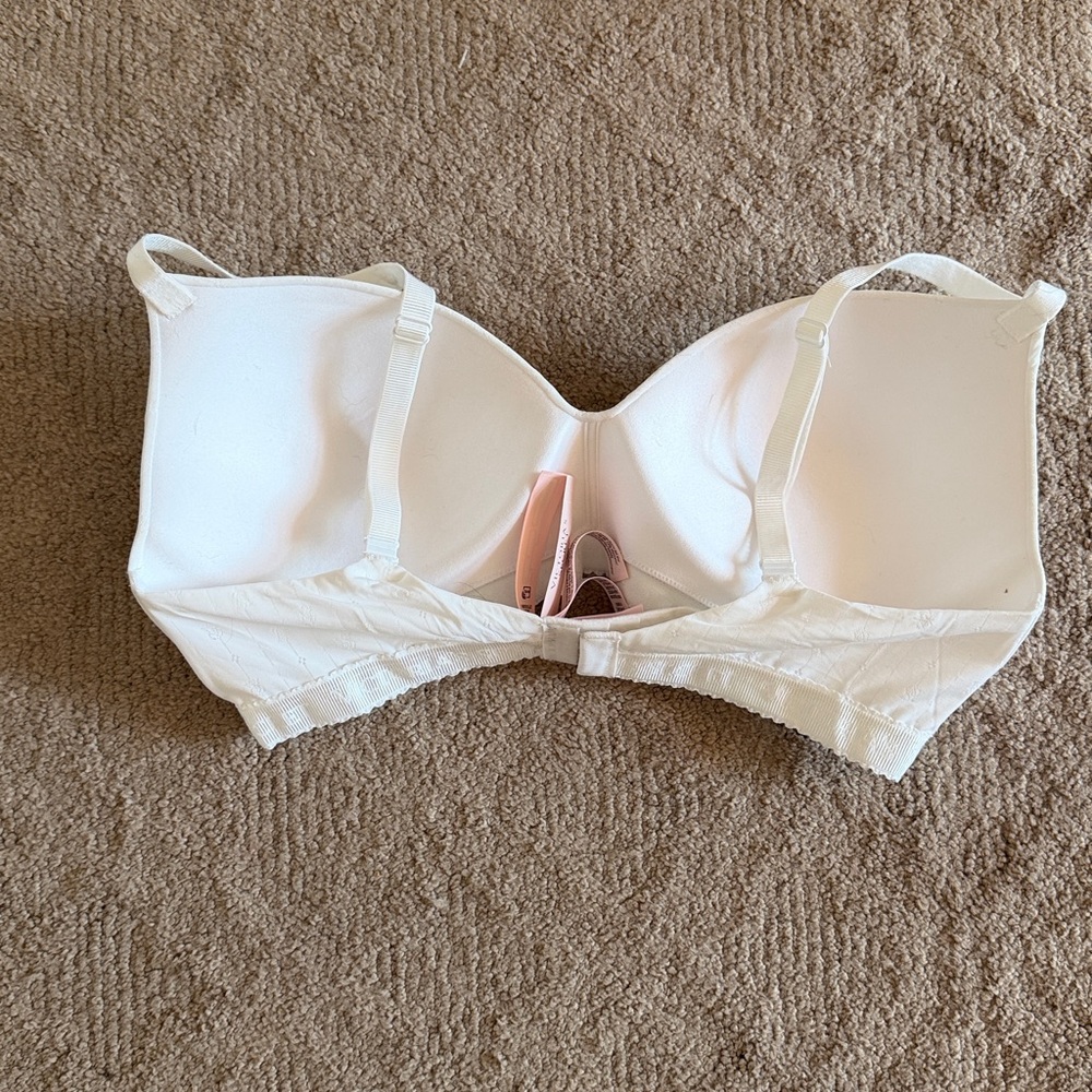 NWT Victoria's Secret Lightly Lined Wireless T-Shirt Bra - Picture 2 of 8